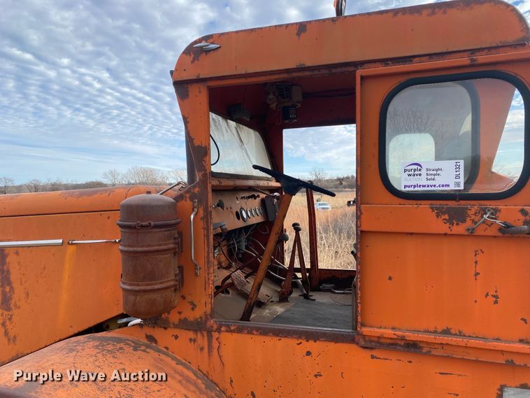 image for item DL1321 Wagner TR9  4WD tractor