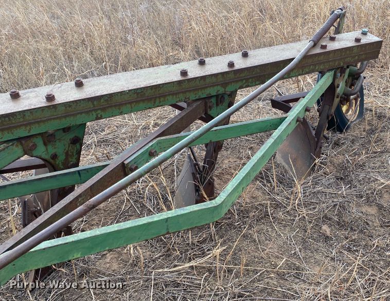 image for item DL1322 John Deere  five bottom plow