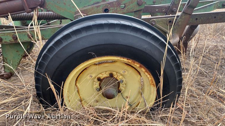 image for item DL1322 John Deere  five bottom plow