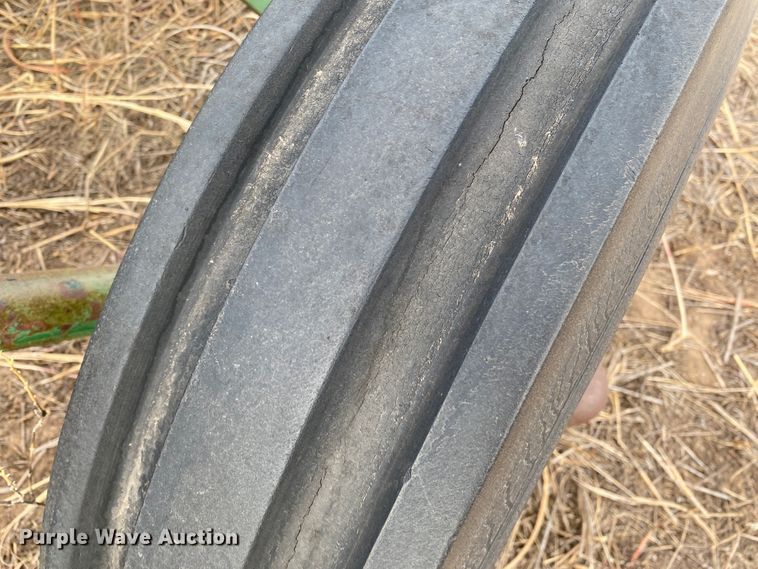 image for item DL1322 John Deere  five bottom plow