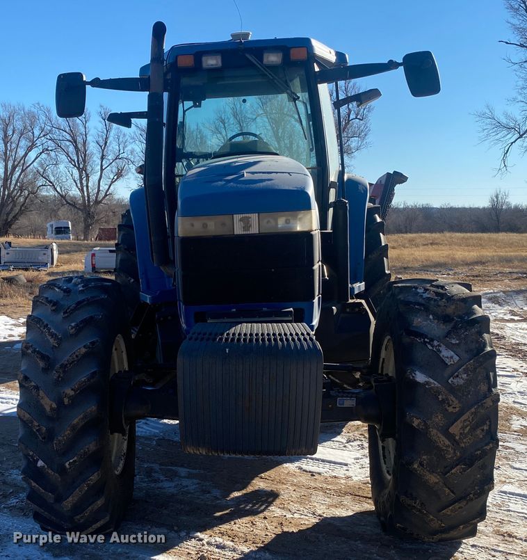 image for item DL1335 1995 Ford 8770  MFWD tractor