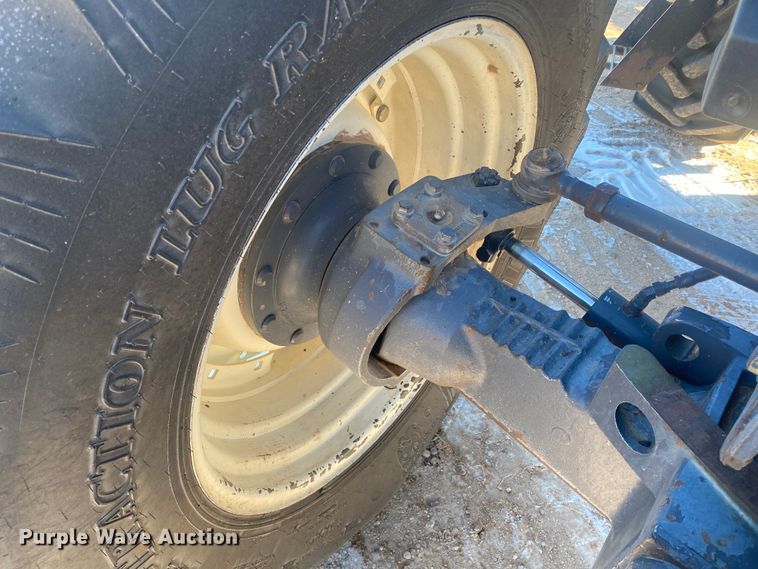 image for item DL1335 1995 Ford 8770  MFWD tractor