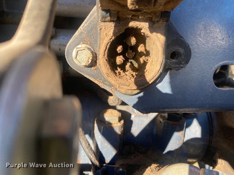 image for item DL1335 1995 Ford 8770  MFWD tractor