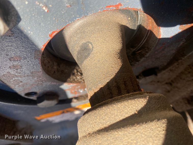 image for item DL1335 1995 Ford 8770  MFWD tractor