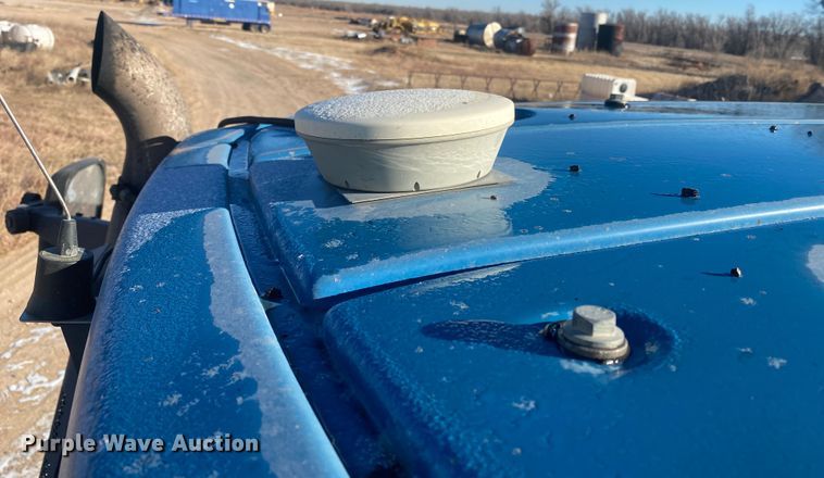 image for item DL1335 1995 Ford 8770  MFWD tractor