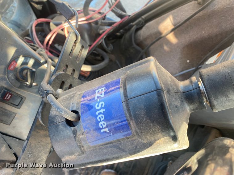 image for item DL1335 1995 Ford 8770  MFWD tractor