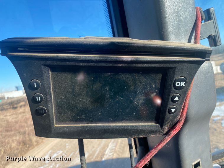 image for item DL1335 1995 Ford 8770  MFWD tractor