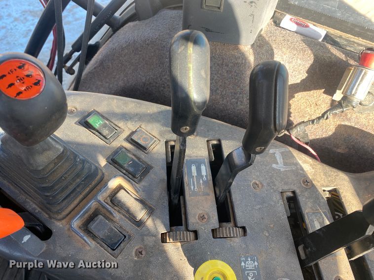 image for item DL1335 1995 Ford 8770  MFWD tractor