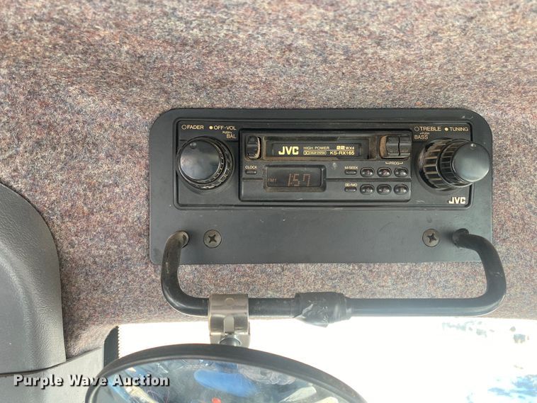 image for item DL1335 1995 Ford 8770  MFWD tractor