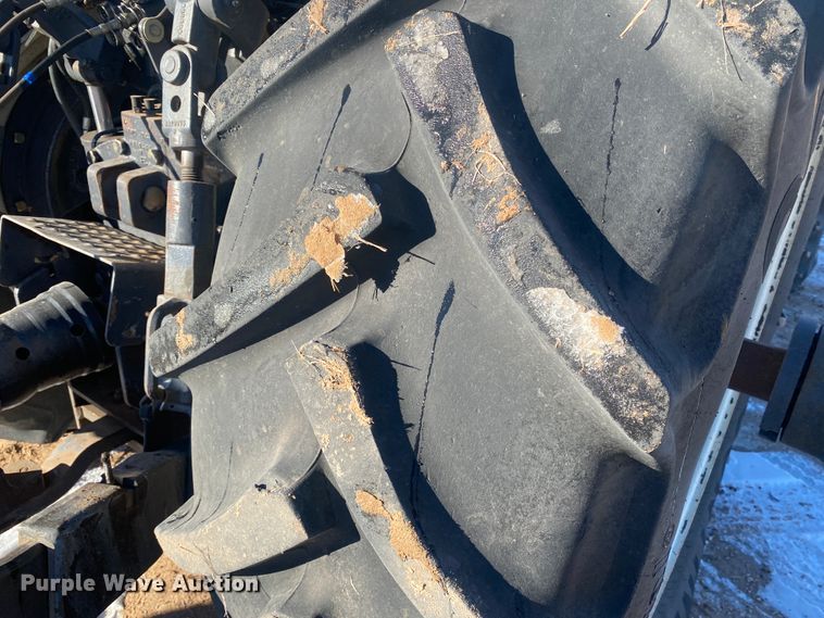 image for item DL1335 1995 Ford 8770  MFWD tractor