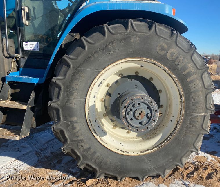 image for item DL1335 1995 Ford 8770  MFWD tractor