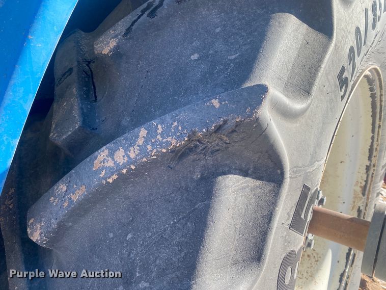 image for item DL1335 1995 Ford 8770  MFWD tractor