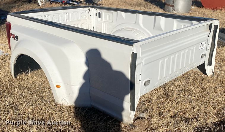 image for item DL1337 Pickup truck bed