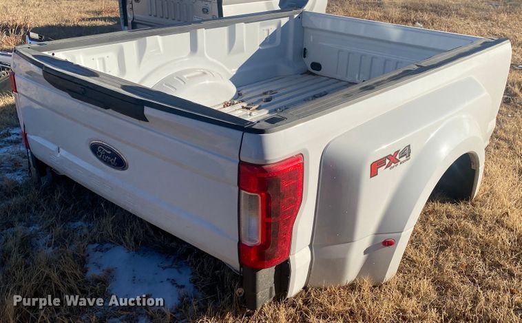 image for item DL1337 Pickup truck bed