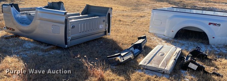 image for item DL1338 Pickup truck bed