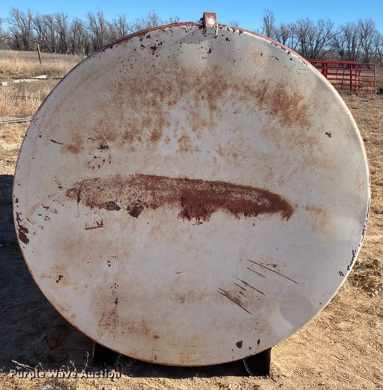 image for item DL1339 (2) fuel tanks