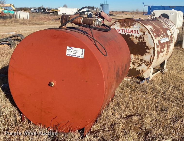 image for item DL1340 (3) fuel tanks