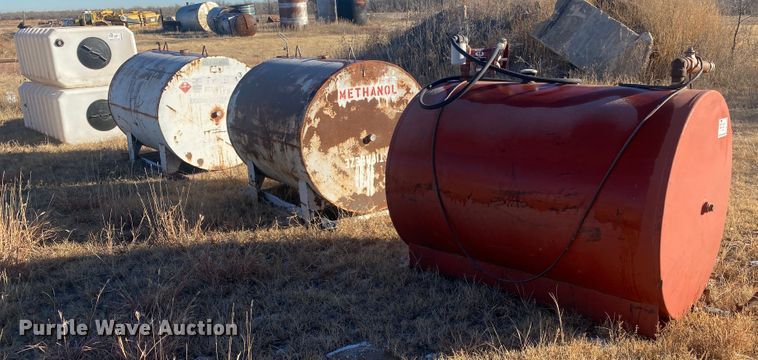 image for item DL1340 (3) fuel tanks