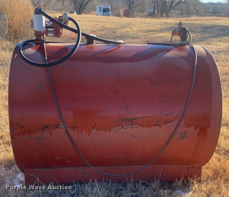 image for item DL1340 (3) fuel tanks