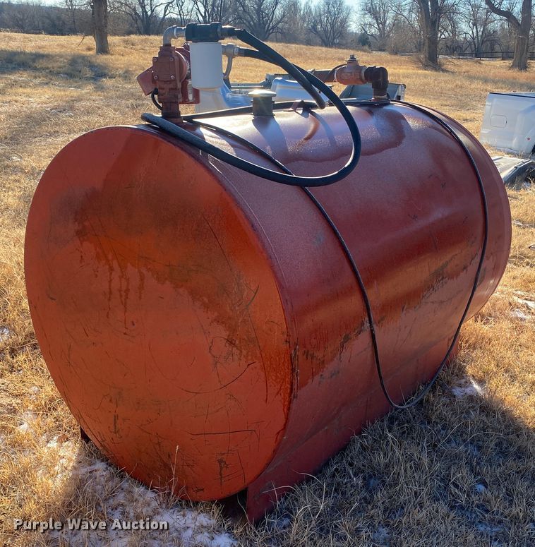 image for item DL1340 (3) fuel tanks