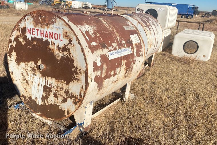 image for item DL1340 (3) fuel tanks