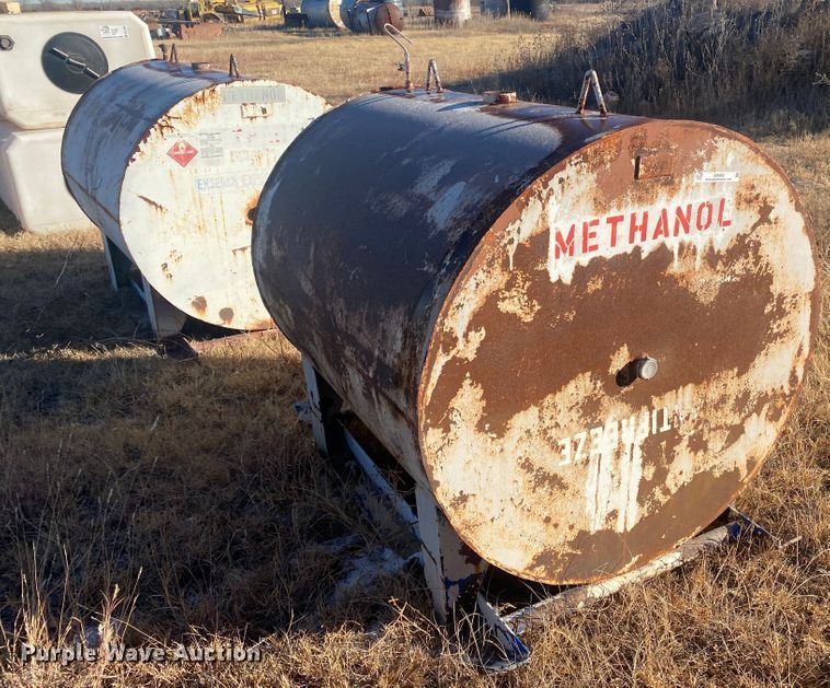 image for item DL1340 (3) fuel tanks