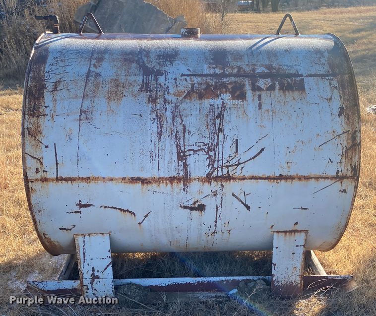 image for item DL1340 (3) fuel tanks
