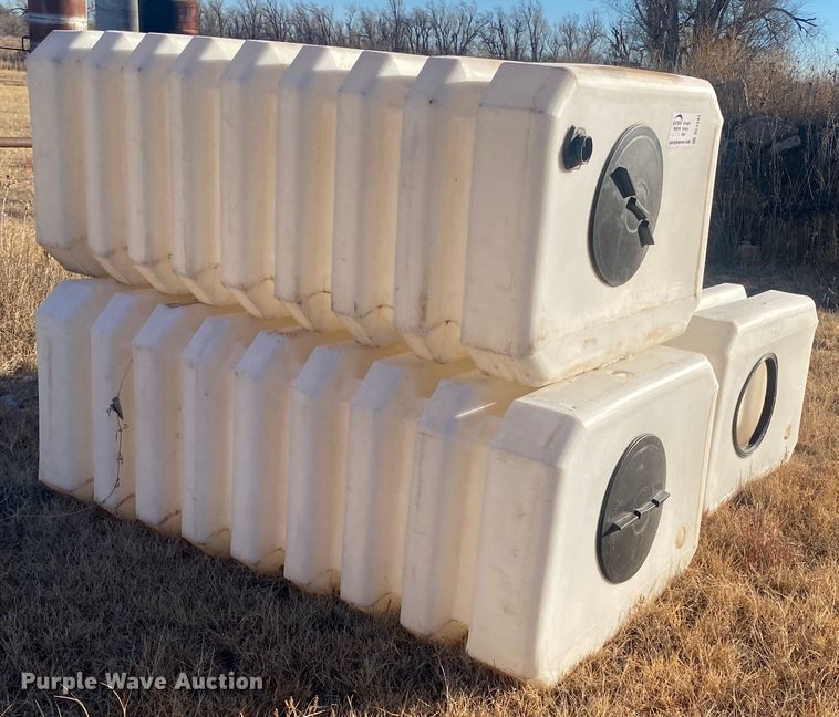 image for item DL1341 (3) poly tanks