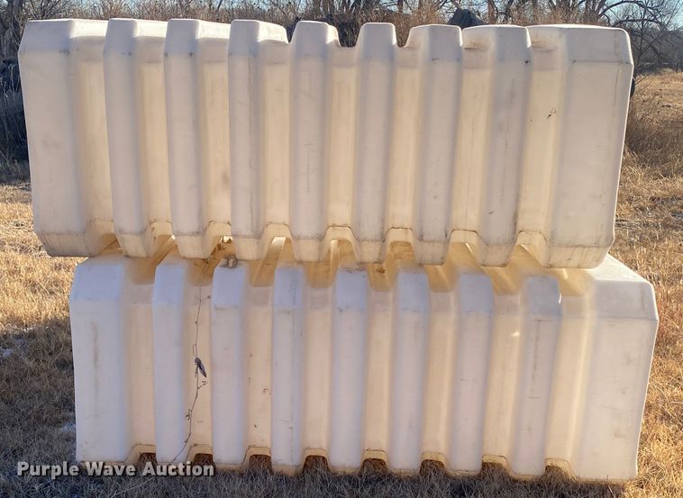 image for item DL1341 (3) poly tanks