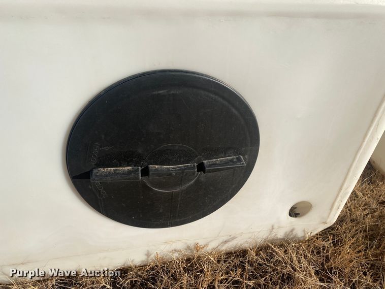 image for item DL1341 (3) poly tanks