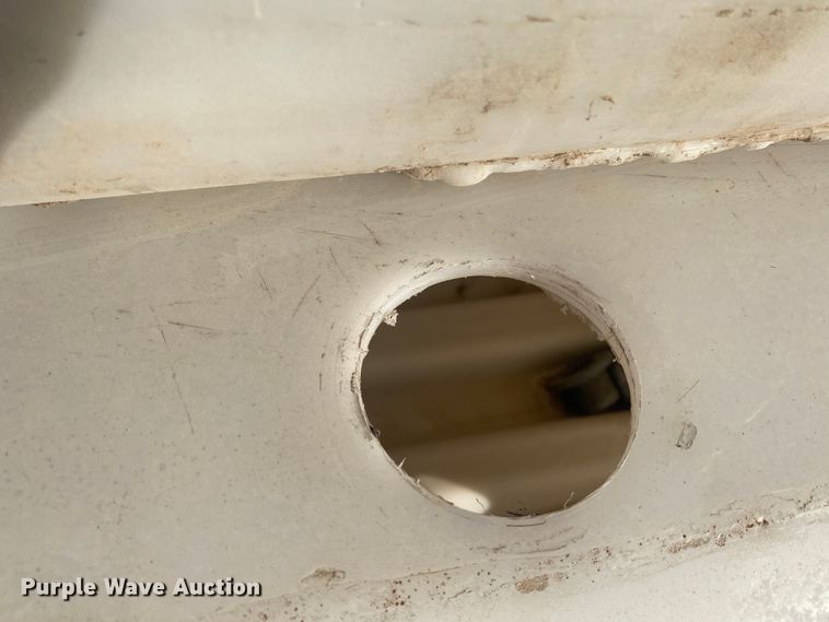 image for item DL1341 (3) poly tanks