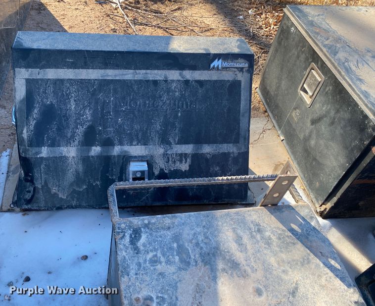 image for item DL1347 Approximately 11 toolboxes