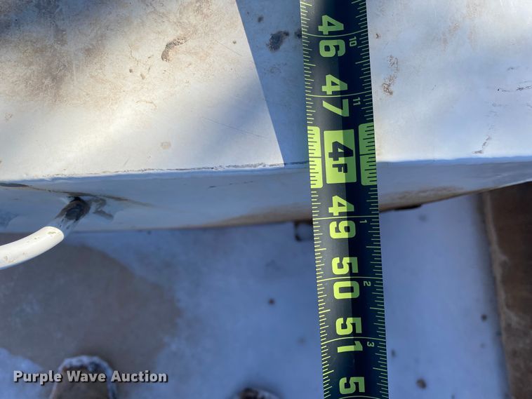 image for item DL1348 (4) fuel tanks