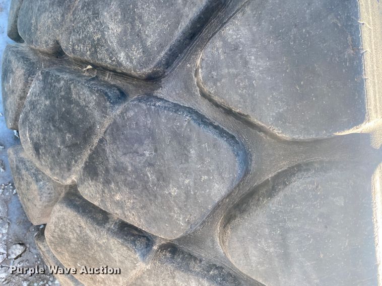 image for item DL1359 Approximately 20 tires