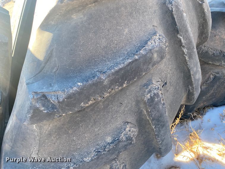 image for item DL1359 Approximately 20 tires