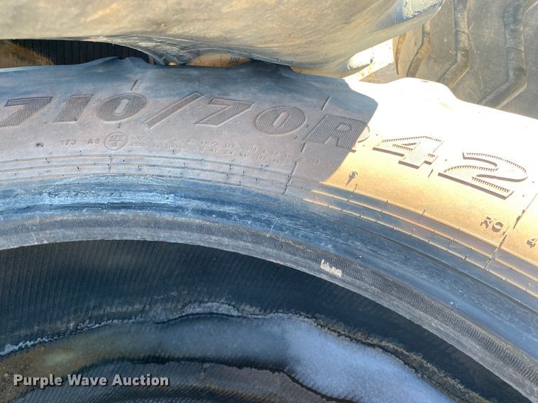 image for item DL1359 Approximately 20 tires