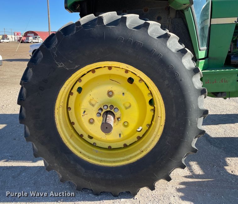 image for item DN0086 1982 John Deere 4640  tractor