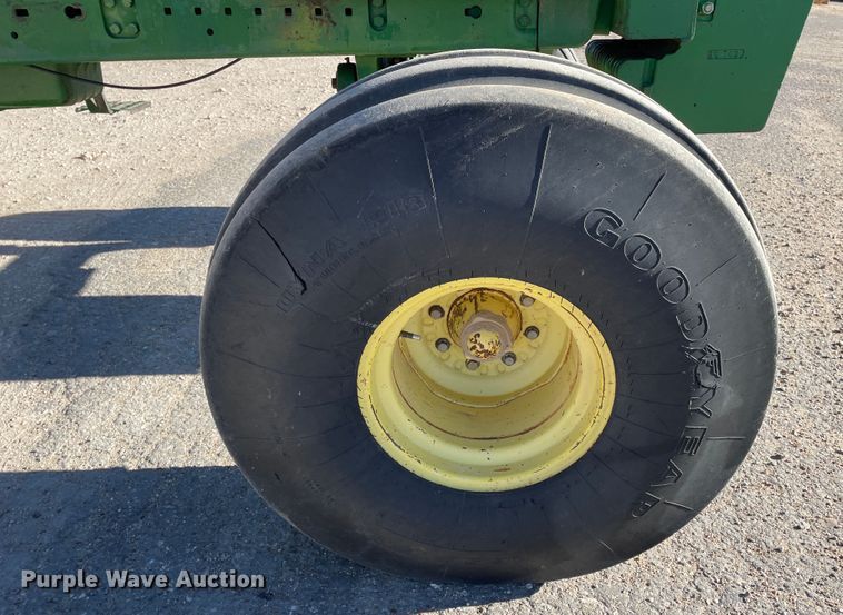 image for item DN0086 1982 John Deere 4640  tractor