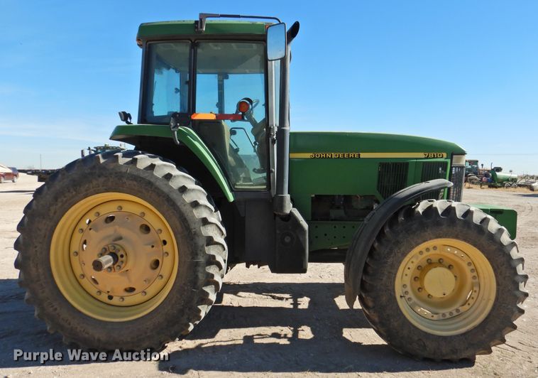 image for item DN0098 2000 John Deere 7810  MFWD tractor