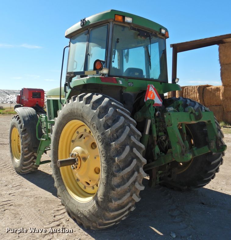 image for item DN0098 2000 John Deere 7810  MFWD tractor