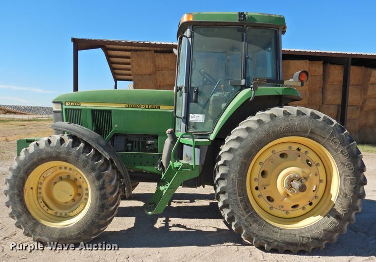 image for item DN0098 2000 John Deere 7810  MFWD tractor