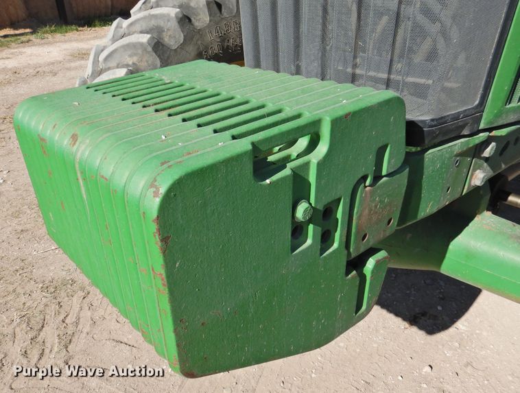 image for item DN0098 2000 John Deere 7810  MFWD tractor