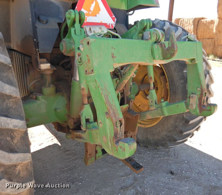 image for item DN0098 2000 John Deere 7810  MFWD tractor