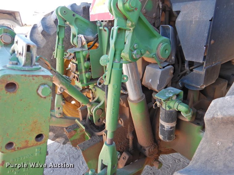 image for item DN0098 2000 John Deere 7810  MFWD tractor