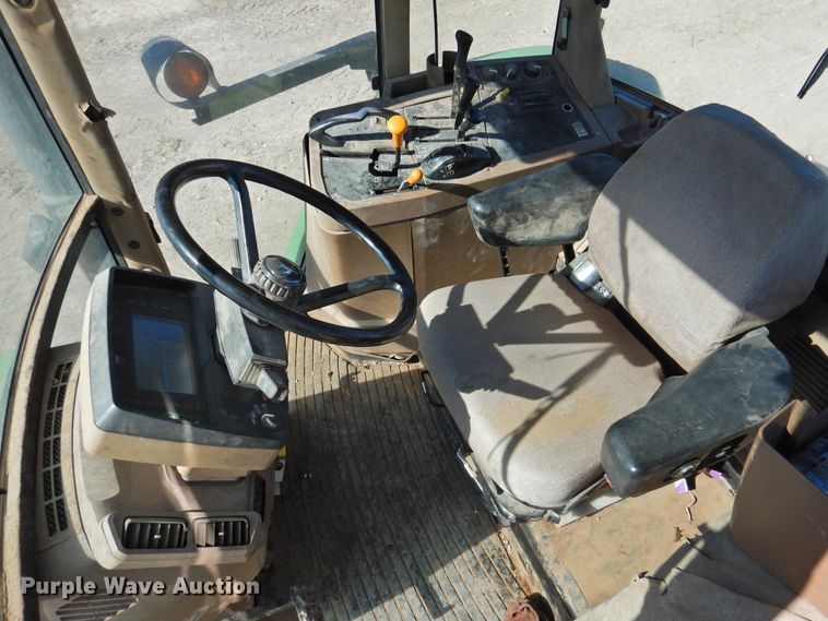 image for item DN0098 2000 John Deere 7810  MFWD tractor