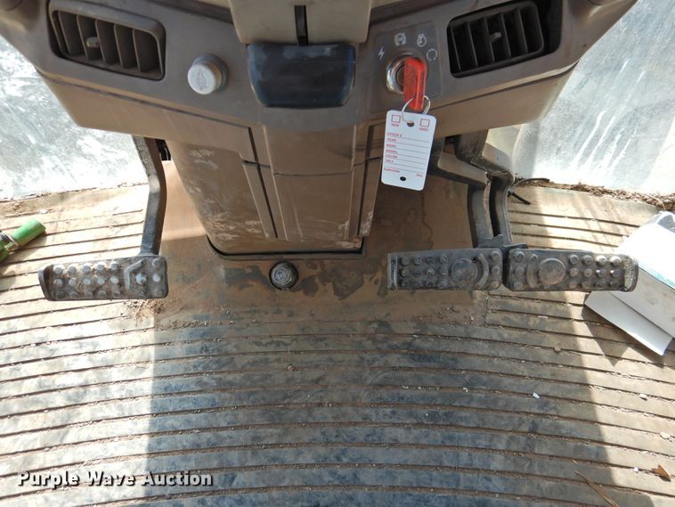 image for item DN0098 2000 John Deere 7810  MFWD tractor