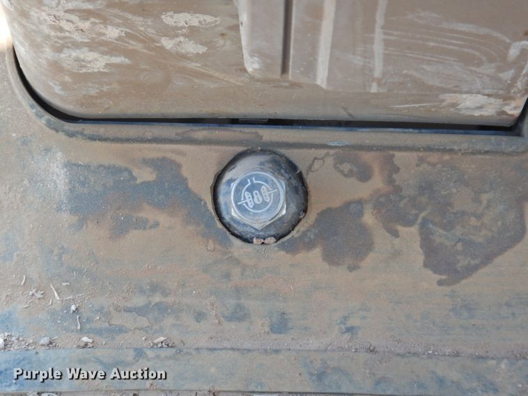 image for item DN0098 2000 John Deere 7810  MFWD tractor