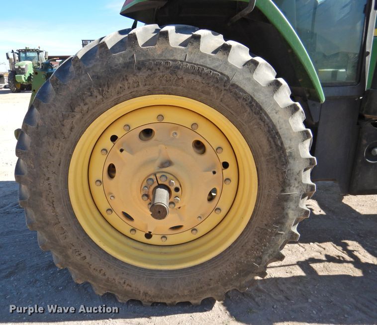 image for item DN0098 2000 John Deere 7810  MFWD tractor