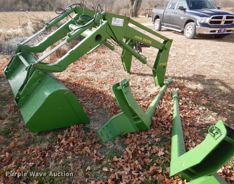 image for item DN2551 John Deere 240  loader
