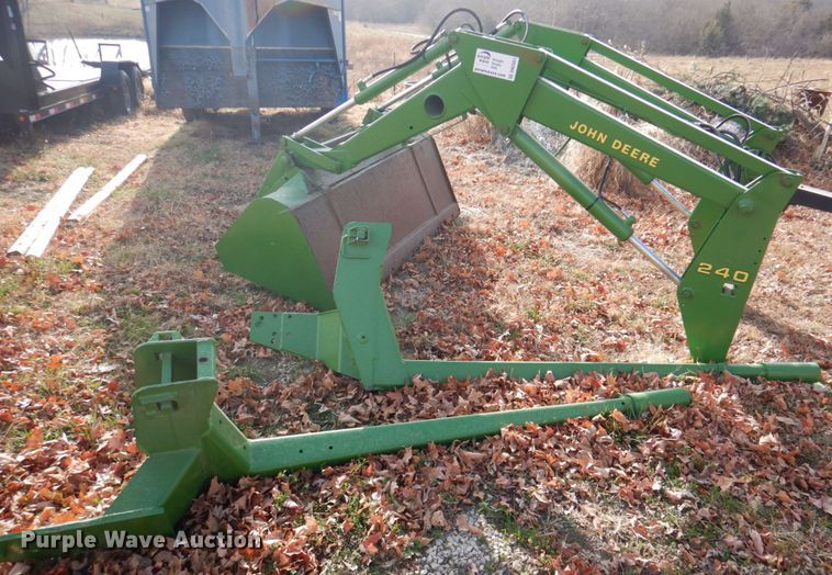 image for item DN2551 John Deere 240  loader